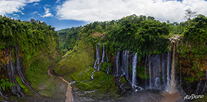 Tumpak Sewu Waterfall. Panorama