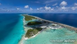 Rangiroa. The largest atoll in the Tuamotus. Reef island